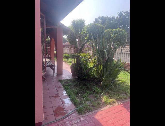 4 BEDROOM PROPERTY TO RENT IN RIVIERA PARK